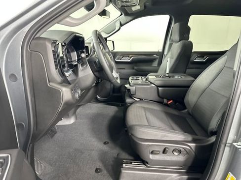 Used 2025 Chevrolet Silverado 1500 LT image 11
