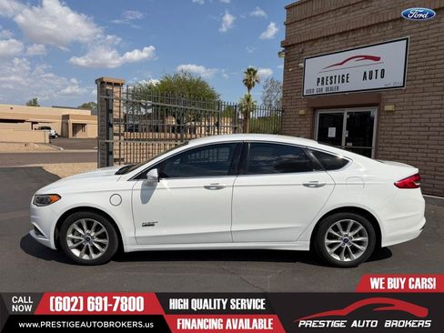Used 2018 Ford Fusion Energi SE FWD image 2