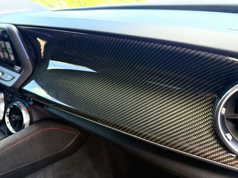 Used 2018 Chevrolet Camaro ZL1 RWD image 32