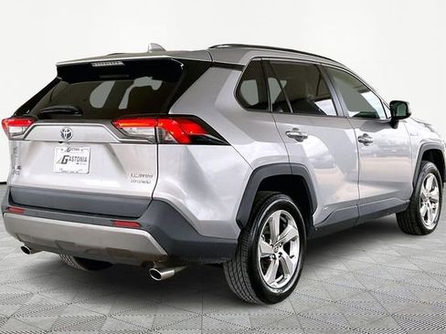 Used 2021 Toyota RAV4 Limited image 5