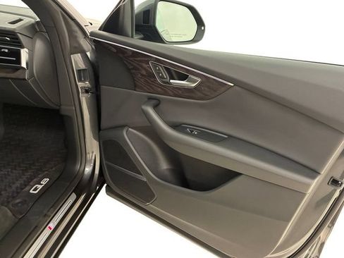 Used 2019 Audi Q8 Premium Plus w/ Premium Plus AWD/4WD image 15