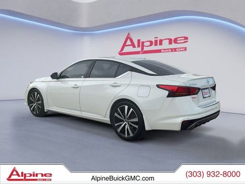 Used 2020 Nissan Altima 2.5 SR w/ Premium Package image 3