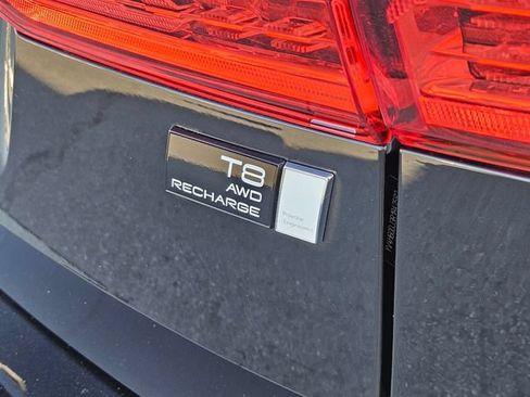 Used 2024 Volvo XC60 T8 Ultimate AWD/4WD image 11