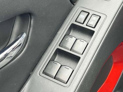 Used 2022 Nissan Frontier PRO-4X image 19