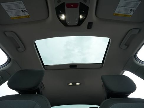 Used 2025 Kia K4 FWD image 11