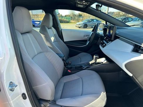 Used 2025 Toyota Corolla SE image 11