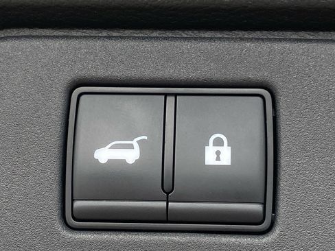 Used 2024 Nissan Rogue SV AWD/4WD image 13