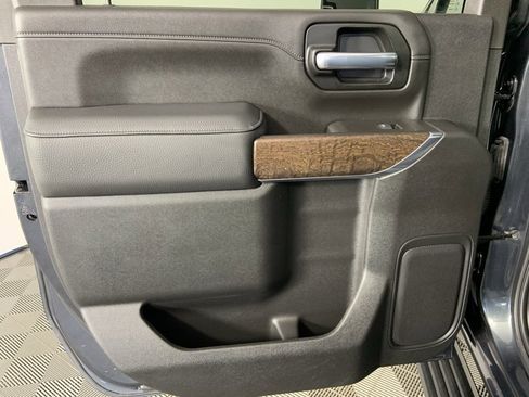 Used 2021 GMC Sierra 3500 Denali w/ Denali Ultimate Package image 19