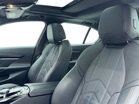 Used 2025 BMW 530i image 35