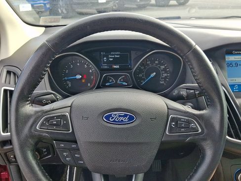 Used 2016 Ford Focus Titanium w/ Exterior Protection Package FWD image 18