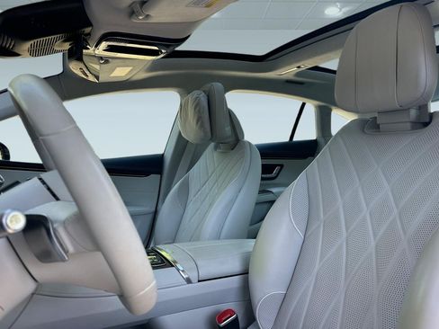 Certified 2022 Mercedes-Benz EQS 580 4MATIC Sedan image 25
