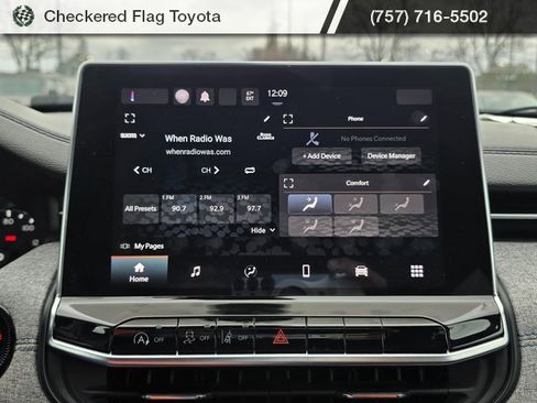 Used 2023 Jeep Compass Sport image 14