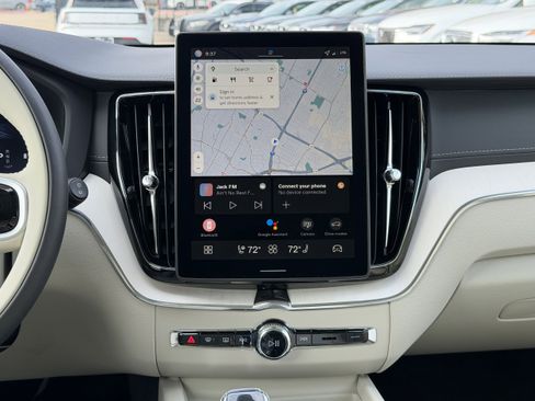 New 2026 Volvo XC60 B5 Ultra w/ Protection Package Premier image 11