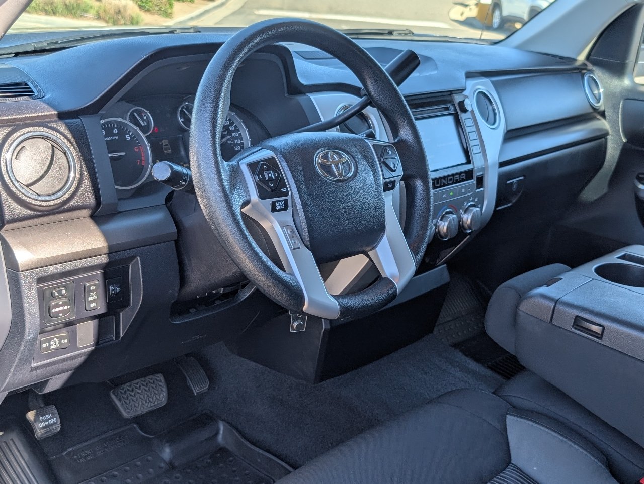Used 2017 Toyota Tundra SR5 RWD image 14