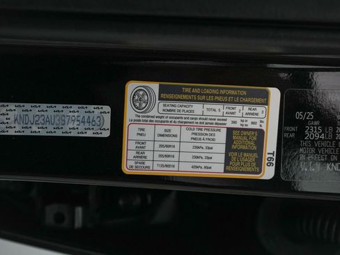 Used 2025 Kia Soul LX FWD image 23