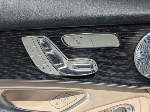 Used 2021 Mercedes-Benz GLC 300 image 21