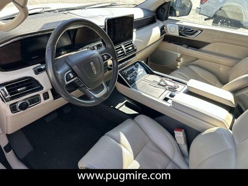 Used 2021 Lincoln Navigator Reserve w/ Luxury Package image 10