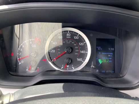 Used 2020 Toyota Corolla SE FWD image 25