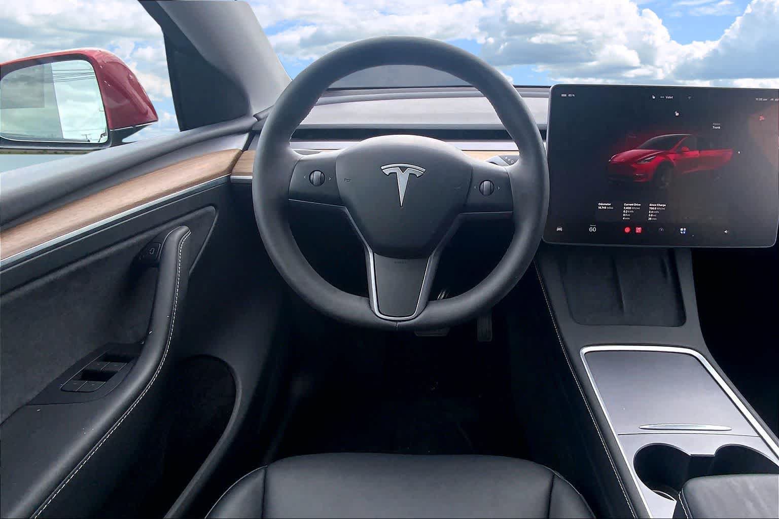 Used 2024 Tesla Model Y Long Range AWD/4WD image 13