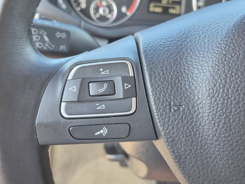Used 2015 Volkswagen Passat TDI SE FWD image 32