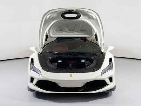 Used 2020 Ferrari F8 Tributo RWD image 8