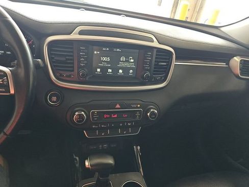 Used 2020 Kia Sorento EX FWD image 8