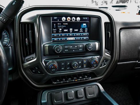 Used 2018 Chevrolet Silverado 1500 LTZ Z71 w/ Redline Edition image 33