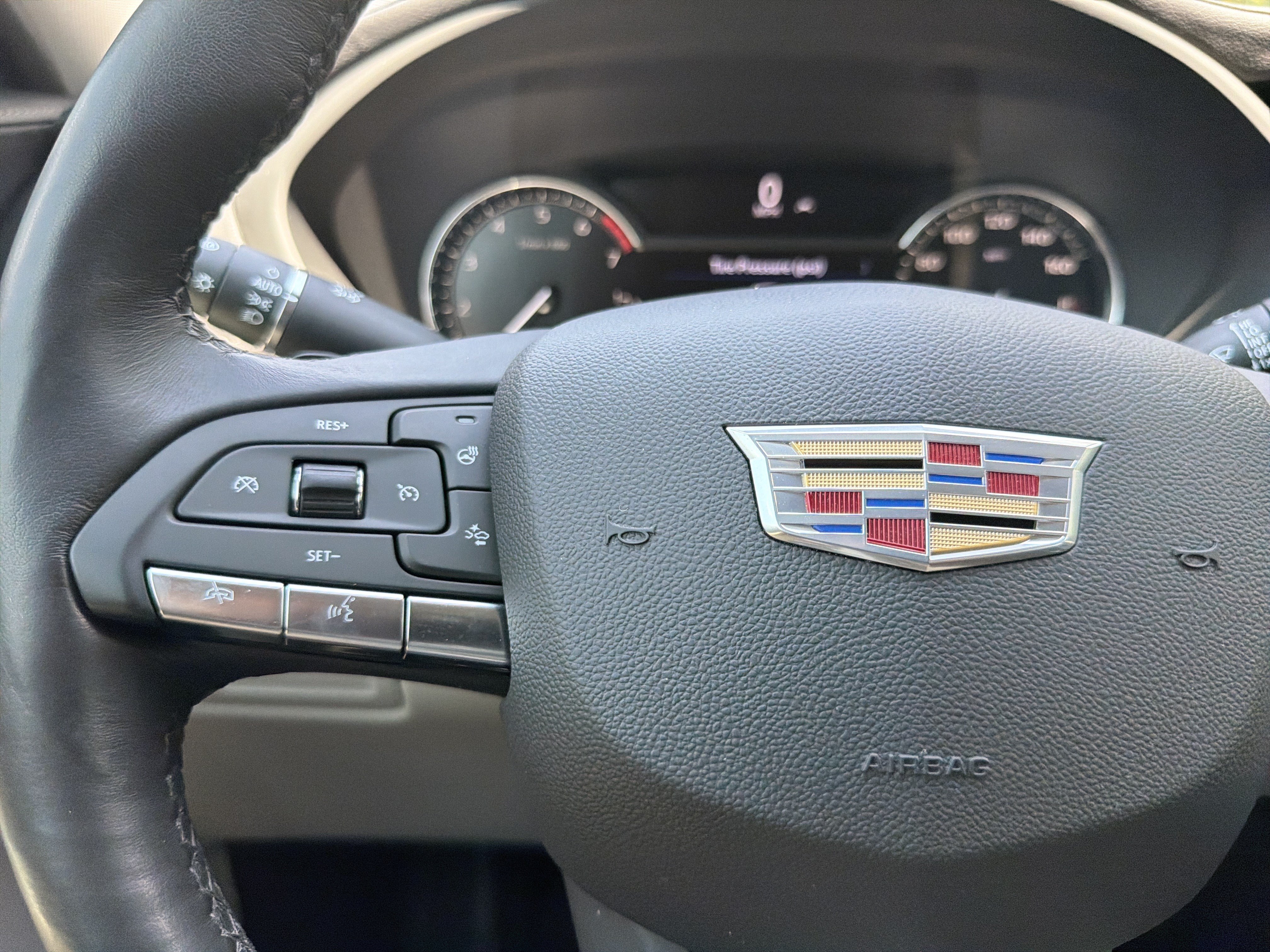 Certified 2023 Cadillac XT4 Luxury w/ Cold Weather Package FWD image 28