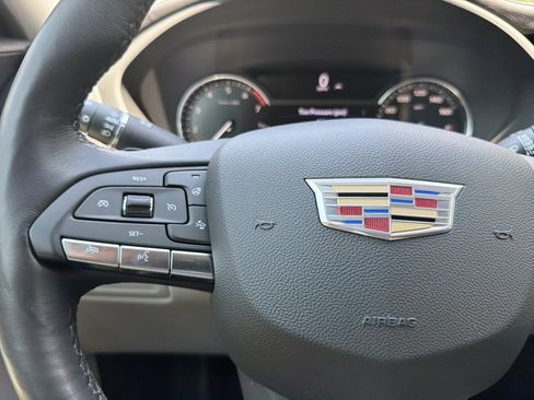 Used 2023 Cadillac XT4 Luxury w/ Cold Weather Package FWD image 28