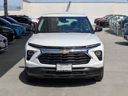 New 2026 Chevrolet TrailBlazer LS FWD image 2