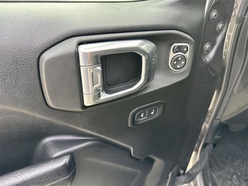 Used 2022 Jeep Wrangler Unlimited Sport image 21