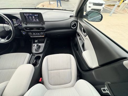 Used 2022 Hyundai Kona SEL w/ Convenience Package image 12