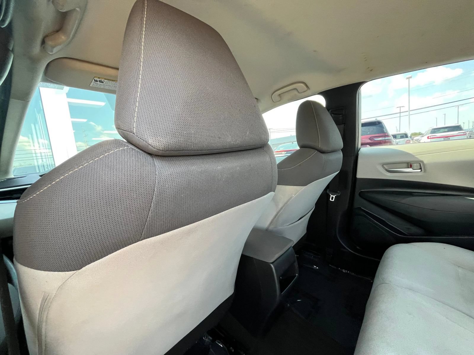 Used 2021 Toyota Corolla LE FWD image 33