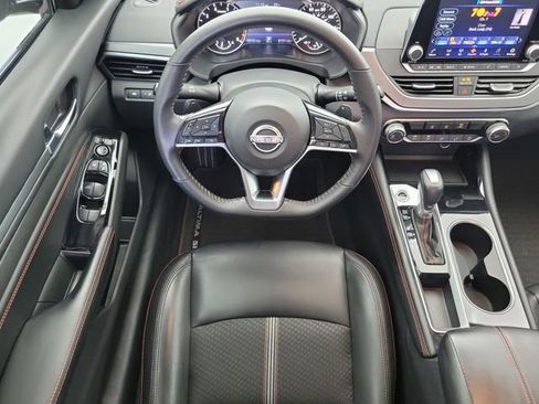 Used 2023 Nissan Altima 2.5 SR FWD image 17