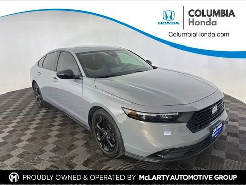 Certified 2025 Honda Accord SE image 1