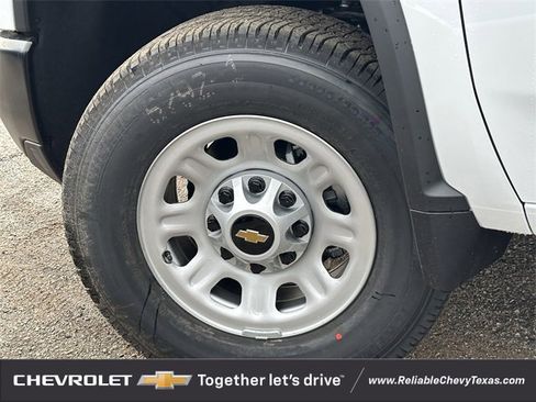 New 2026 Chevrolet Silverado 2500 W/T w/ WT Convenience Package image 9