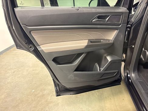 Used 2022 Volkswagen Atlas SE image 27