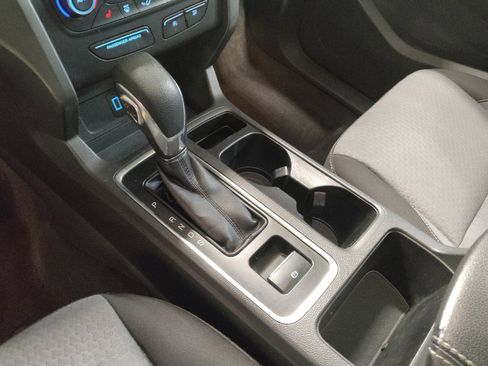 Used 2018 Ford Escape SE w/ SE Sync 3 Package FWD image 26