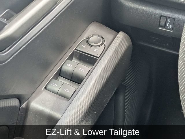 Used 2023 Chevrolet Colorado Trail Boss w/ Technology Package AWD/4WD image 27