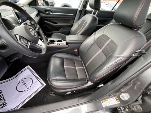 Used 2023 Nissan Altima 2.5 SR image 29