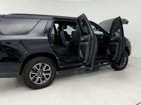 Certified 2023 Chevrolet Tahoe Z71 w/ Luxury Package image 13