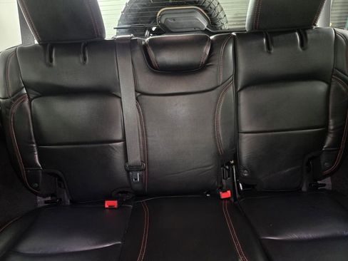 Used 2023 Jeep Wrangler Unlimited Rubicon image 25