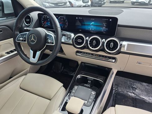 Used 2021 Mercedes-Benz GLB 250 4MATIC image 10