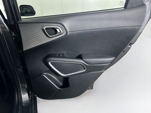 Used 2023 Kia Soul LX w/ Option Group 015 FWD image 28