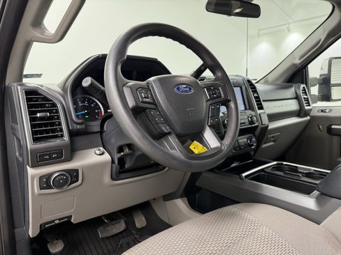 Used 2022 Ford F250 XLT w/ XLT Premium Package image 14