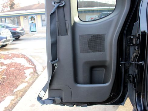 Used 2009 Nissan Frontier SE w/ SE Value Truck Pkg image 27