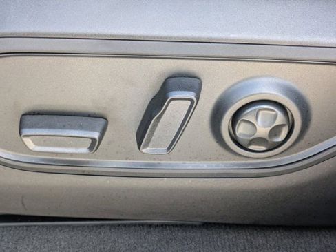 New 2025 Jeep Grand Cherokee Limited w/ Black Appearance Package image 18