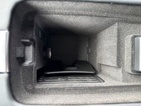 Used 2023 Audi RS e-tron GT w/ Carbon Performance Package image 27