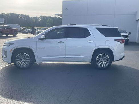 Used 2023 Chevrolet Traverse High Country w/ LPO, Floor Liner Package FWD image 8