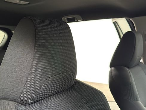 Used 2020 Toyota RAV4 LE image 19